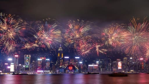 Hong Kong New Year’s Eve fireworks (UTC 15:30-) webcam