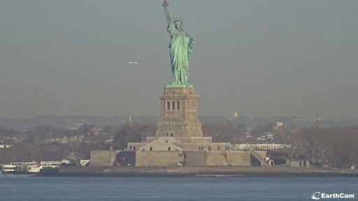 ニューヨーク 自由の女神のライブカメラ