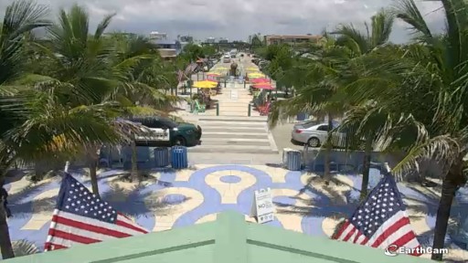 Lauderdale-by-the-Sea - Anglin's Square Webcam