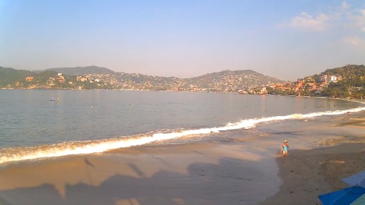 Zihuatanejo La Ropa Beach webcam