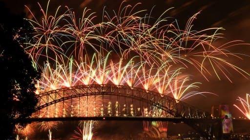 Sydney New Year’s Eve fireworks (UTC 12:45-) webcam