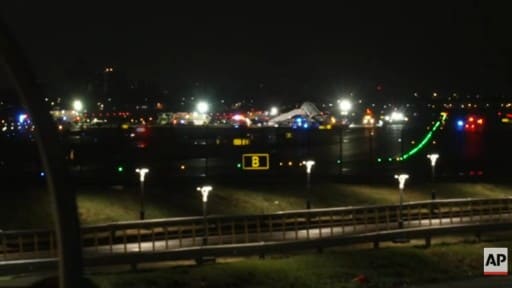 New York Accident at LaGuardia Airport webcam